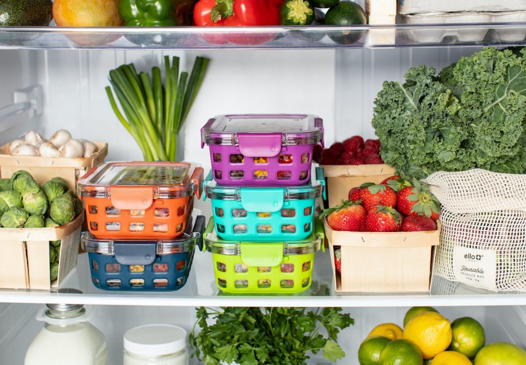 fruits et légumes dans un frigo